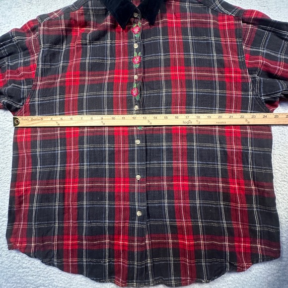 Vintage Plaid Flannel Button Shirt Womens Red Black Embroidered Velvet Collar XL - Picture 4 of 7